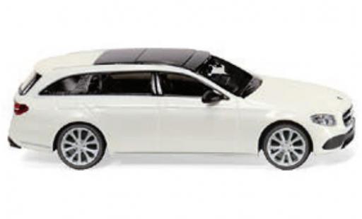 Diecast model cars Mercedes Classe E 1/87 Wiking T-Modell Avantgarde (S213) metallic white Mercedes Classe E 1/87 Wiking T-Modell Avantgarde (S213) metallic white diecast model cars
